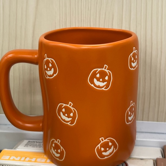 rae dunn trick or treat mug - Picture 4 of 4